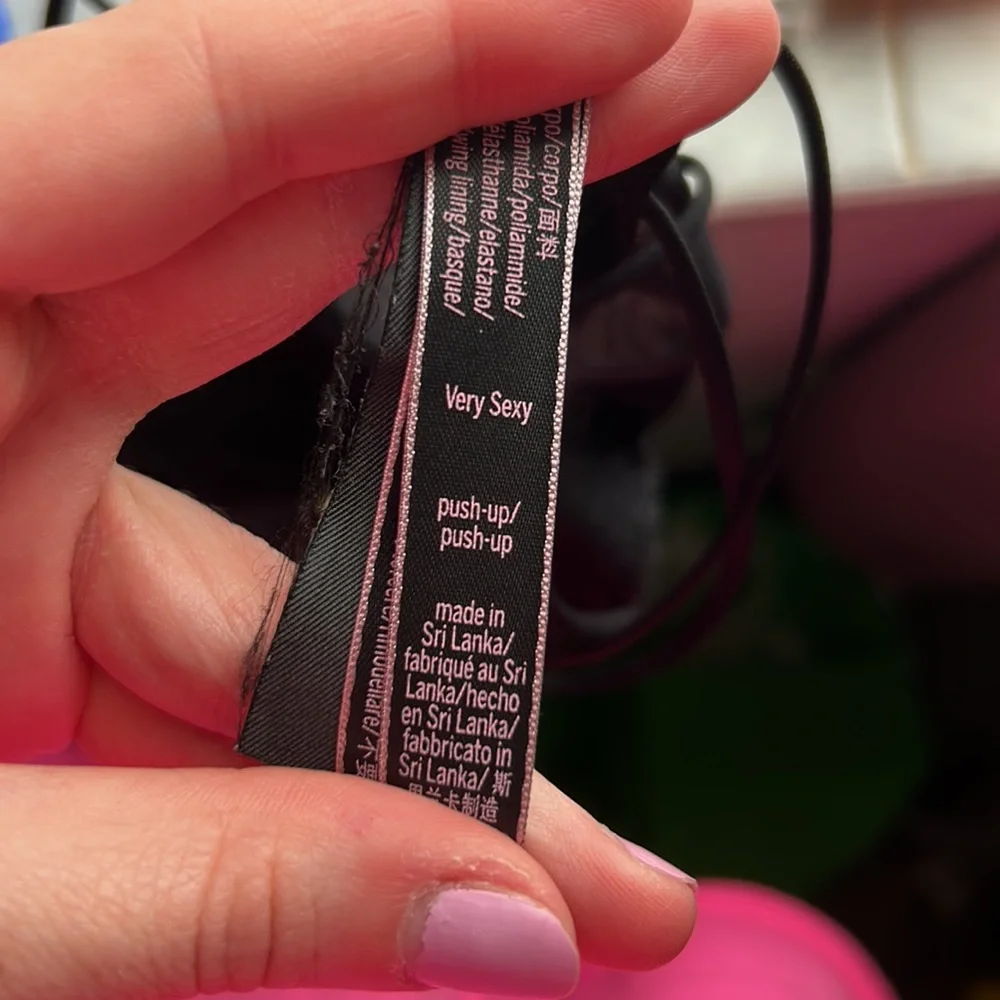 Victorias Secret Bra - Picture 8 of 9